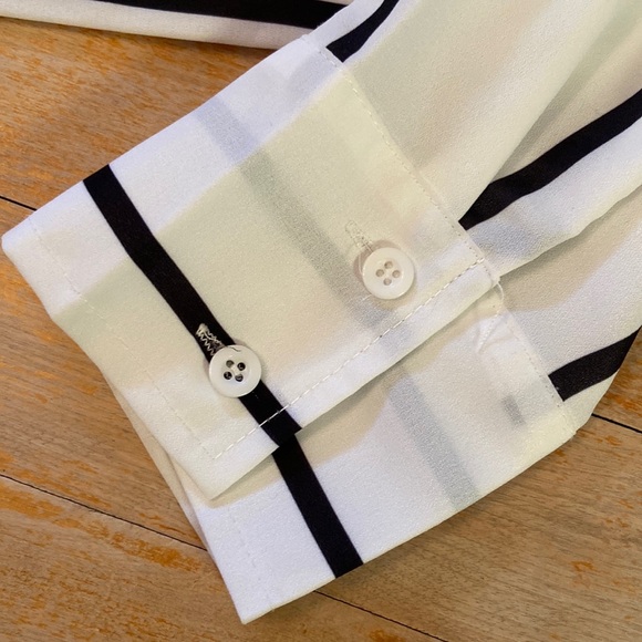 Striped Faux Wrap Cropped Blouse - Picture 4 of 6